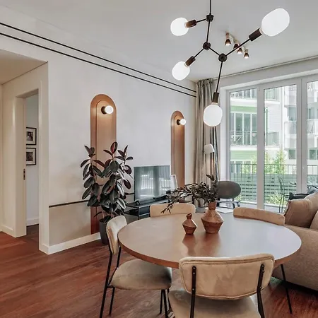 Apartment Rosales - 1 Bedroom And Balcony In Santo Antonio