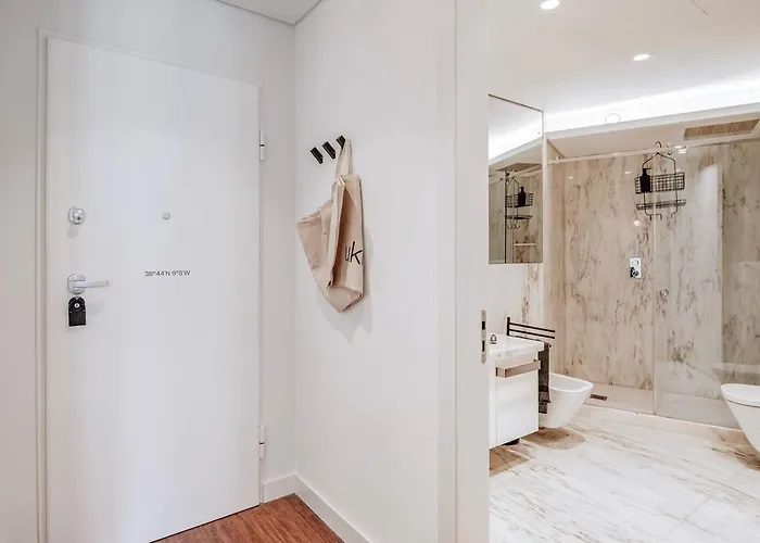Apartamento Rosales - 1 Bedroom And Balcony In Santo Antonio *
